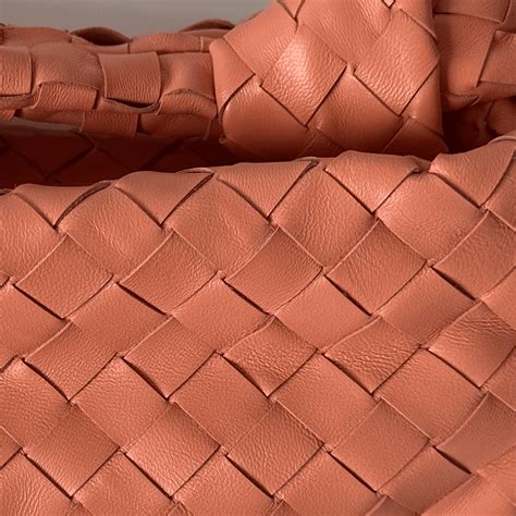 how to spot bottega veneta